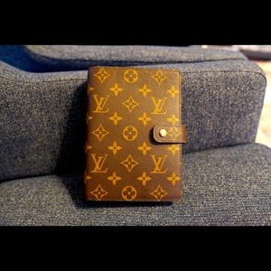 Louis Vuitton Agenda MM
